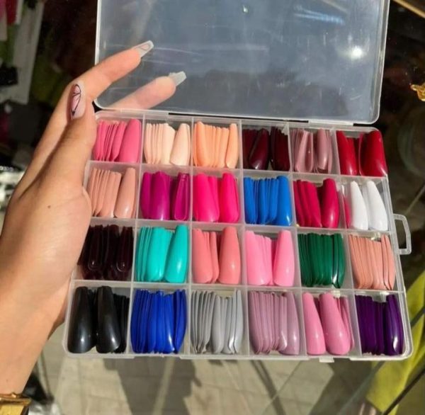 576 Pcs Reusable Artificial Nails – 24 Colors, Beautiful Fake Nails